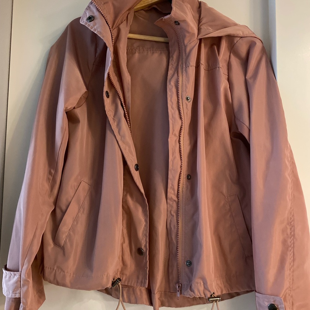 BLUSH CROPPED RAIN JACKET!! | SIZE SMALL